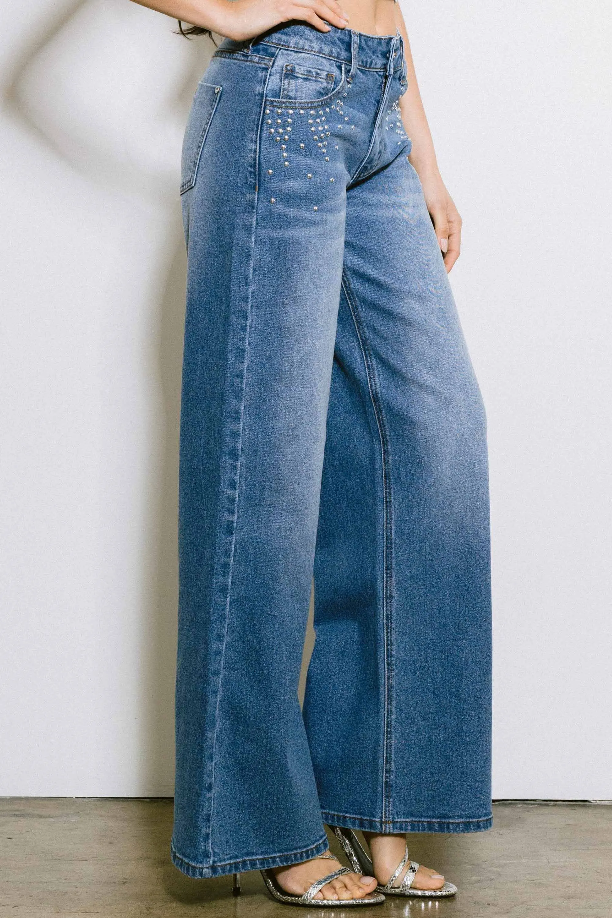 Nail Head Wide Jeans